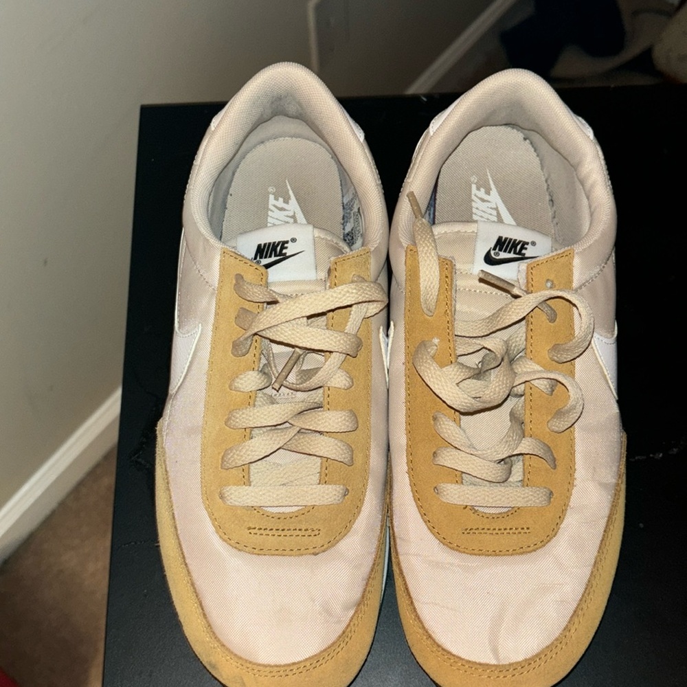 Nike Daybreak Sneakers